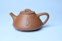 紫砂壶图片:油润五彩段泥 全手工薄胎子冶石瓢 难度大 骨肉匀挺 文气装饰罗汉图 无为 - 美壶网