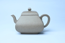 紫砂壶图片：美壶中秋国庆特惠 精工老段泥四方君德公道壶 独孔 茶人醉爱 - 美壶网