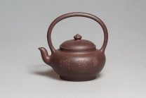 紫砂壶图片：扁灯提梁壶 - 美壶网