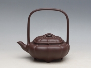 紫砂壶图片：筋囊如意提梁 - 美壶网