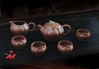 紫砂壶图片：莲花青蛙套壶 - 美壶网