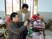 紫砂壶图片：杨唯高指点壶艺 - 美壶网