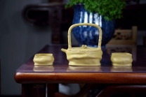 紫砂壶图片：山居秋暝之云台 - 美壶网