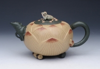 紫砂壶图片：青蛙莲心壶 - 美壶网