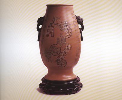 谭泉海紫砂壶 段泥博古百寿凤耳瓶 