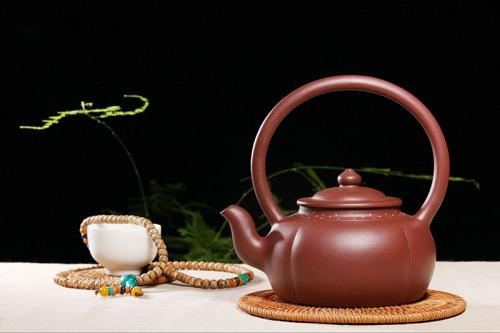 周健紫砂壶 筋纹玉棠提梁 
