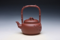 紫砂壶图片：寒梅提梁 - 美壶网