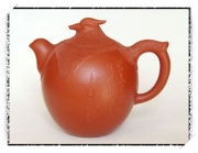 紫砂壶图片：鸳鸯对壶谭泉海铭 - 美壶网