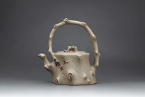 紫砂壶图片：冬之梅提梁壶（一厂原矿老段泥） - 美壶网