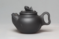 紫砂壶图片：小年年有余 - 美壶网