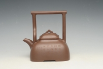 紫砂壶图片：提把觚棱 - 美壶网