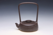 紫砂壶图片：此乐提梁（何家英书画，一粟刻） - 美壶网