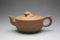 紫砂壶图片：游鱼壶（父藏老段泥） - 美壶网