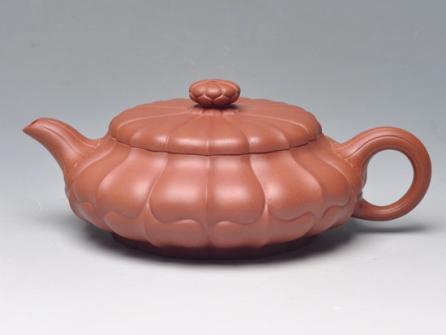 范育君紫砂壶 菱花扁古 原矿小红泥  780cc 