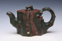 紫砂壶图片：双色松鼠梅庄壶 - 美壶网