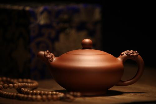 朱叶新紫砂壶 双龙戏珠 