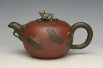 紫砂壶图片：鱼戏莲塘 - 美壶网