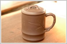 紫砂壶图片：李霞作品 父李昌鸿装饰 - 美壶网