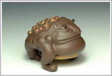 紫砂壶图片：金蟾宝贝 - 美壶网