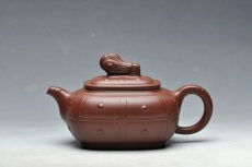 紫砂壶图片：经典代表作 盔甲 - 美壶网