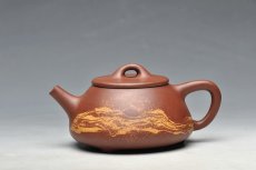 紫砂壶图片：通透绞泥 规整挺拔 耐品 平盖小石瓢 - 美壶网