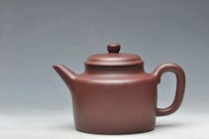 紫砂壶图片：万阗阗摹古全手之作  德厚钟雅 大亨高德中 老紫泥 - 美壶网