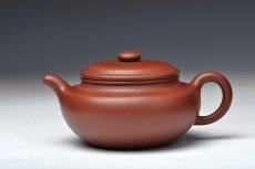 紫砂壶图片：气势挺拔 饱满流畅 精工 全手工大仿古 - 美壶网