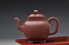 紫砂壶图片：精工大气 精品之作 全手工开光四方菱花 - 美壶网