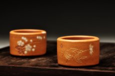 紫砂壶图片：扳指杯 拈花微笑 腊梅玉洁 - 美壶网