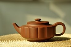 紫砂壶图片：大气磅礴 精工佳作 灼灼有力 大菱泉  - 美壶网