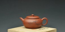 紫砂壶图片：陆轶舟装饰 精工 稳重和灵动并存  全手涌泉 - 美壶网
