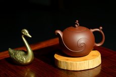 紫砂壶图片：于洪霞甲午年最新原创力作 全手作品‘源’ 韵味十足~ - 美壶网