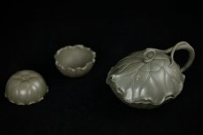 紫砂壶图片：紫砂臻品 荷叶微卷有清香之和合套壶 孙伟强张新亚合作 至美清廉 - 美壶网