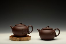 紫砂壶图片：进步之作 敦厚可人 简意花器 全手工双色惜春一对 - 美壶网