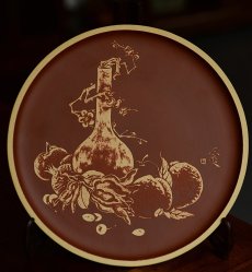 紫砂壶图片：陆逸舟精心装饰 清供挂盘 雅致书房 - 美壶网