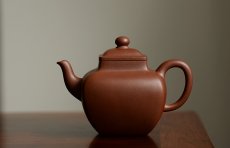 紫砂壶图片：许学军最新力作 浑方寓圆 挺拔大气 全手方韵 - 美壶网