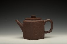 紫砂壶图片：线条流畅  挺拔实用  全手六分玉柱 - 美壶网