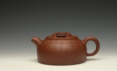 紫砂壶图片：经典不传统  全手圆踪 文气小壶 刘世涛自撰壶铭~ - 美壶网