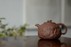 紫砂壶图片：古拙大气  全手游龙龚春 谢多莲最新作品 - 美壶网