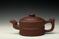 紫砂壶图片：传统经典  大亨八卦龙头一捆竹  于一器之中 盛载天下乾坤... - 美壶网