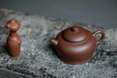 紫砂壶图片：张智耀新作 敦厚稳重 传统实用 全手融月 - 美壶网