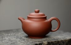 紫砂壶图片：施梦佳全手新作 厚重大气 全手大掇只 - 美壶网