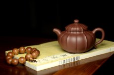 紫砂壶图片：方圆堂实力派 许嘉年精品代表作 菱花莲子 仙花若现 全手精工之作 - 美壶网