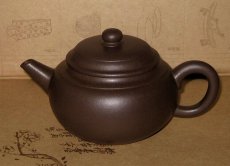 紫砂壶图片：徐汉堂女儿 友兰肩线壶 - 美壶网