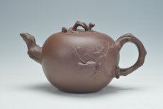 紫砂壶图片：松鼠葡萄壶 - 美壶网