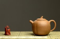 紫砂壶图片：姜建荣全手作品 古拙有趣 小巧可人 全手硕果  - 美壶网