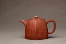 紫砂壶图片：高雅厚稳 全手六方秦权 强强联合 国高工陈宏林装饰 - 美壶网
