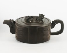 紫砂壶图片：炎黄遗风壶 - 美壶网