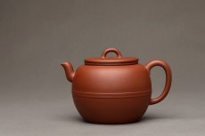 紫砂壶图片：钱林芳全手新作 韵味独特 做工精致 线韵 - 美壶网