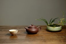 紫砂壶图片：秀雅风格 原矿优质紫泥  全手小仿古 传统实用小品 - 美壶网